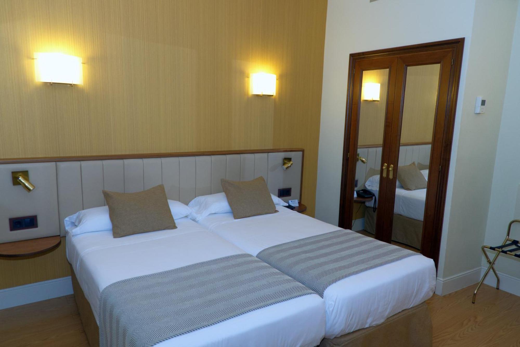 Hospedium Hotel Los Condes مدريد الغرفة الصورة