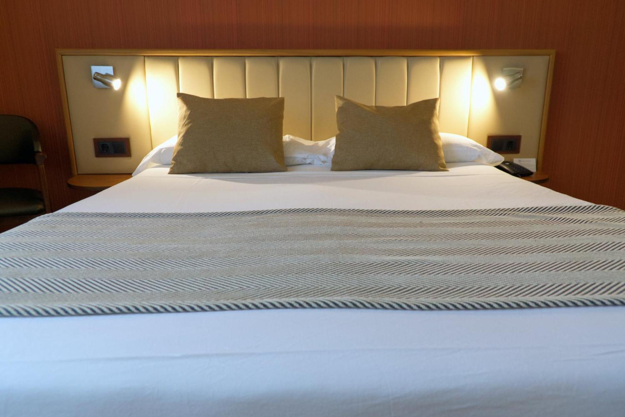 Hospedium Hotel Los Condes مدريد الغرفة الصورة